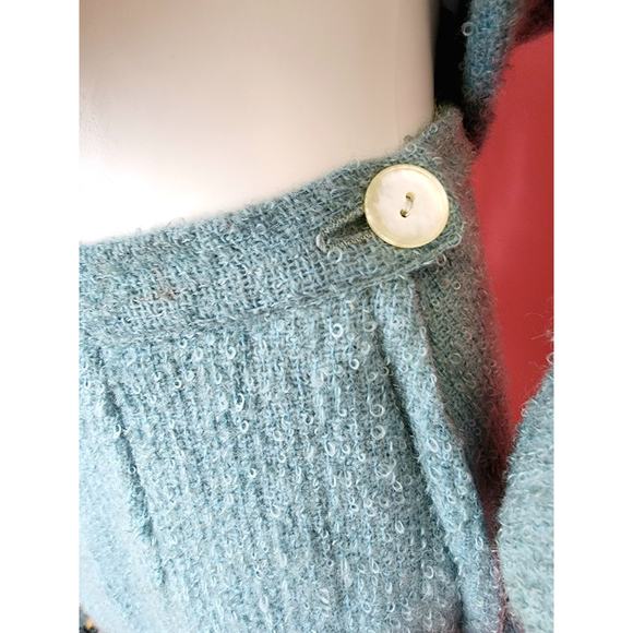Size XS | Vintage 1960's Light Steel Blue Wool Boucle Knit Skirt Suit Set - Picture 7 of 11